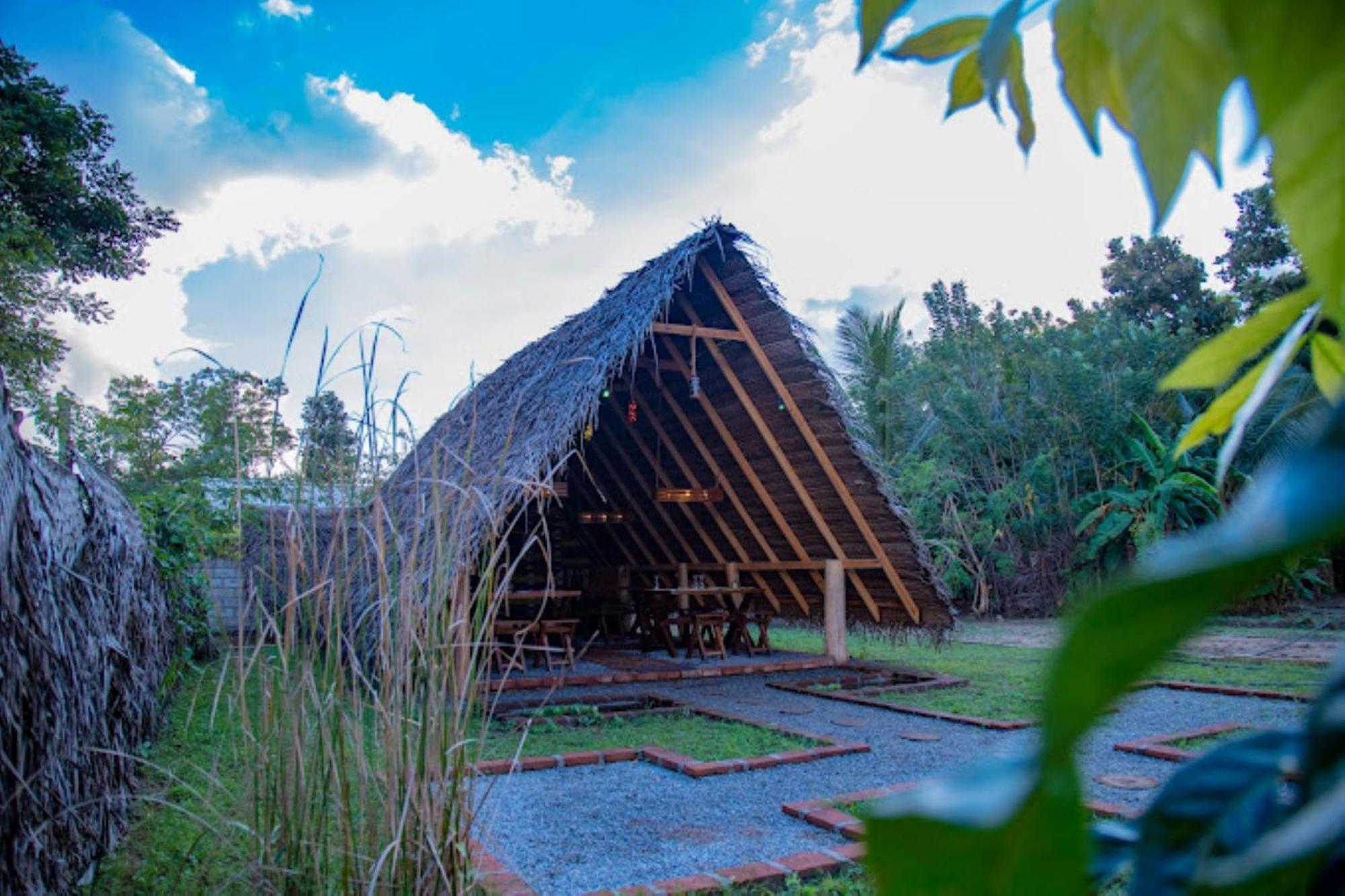Dinna Nature Hostel Сигирия Экстерьер фото