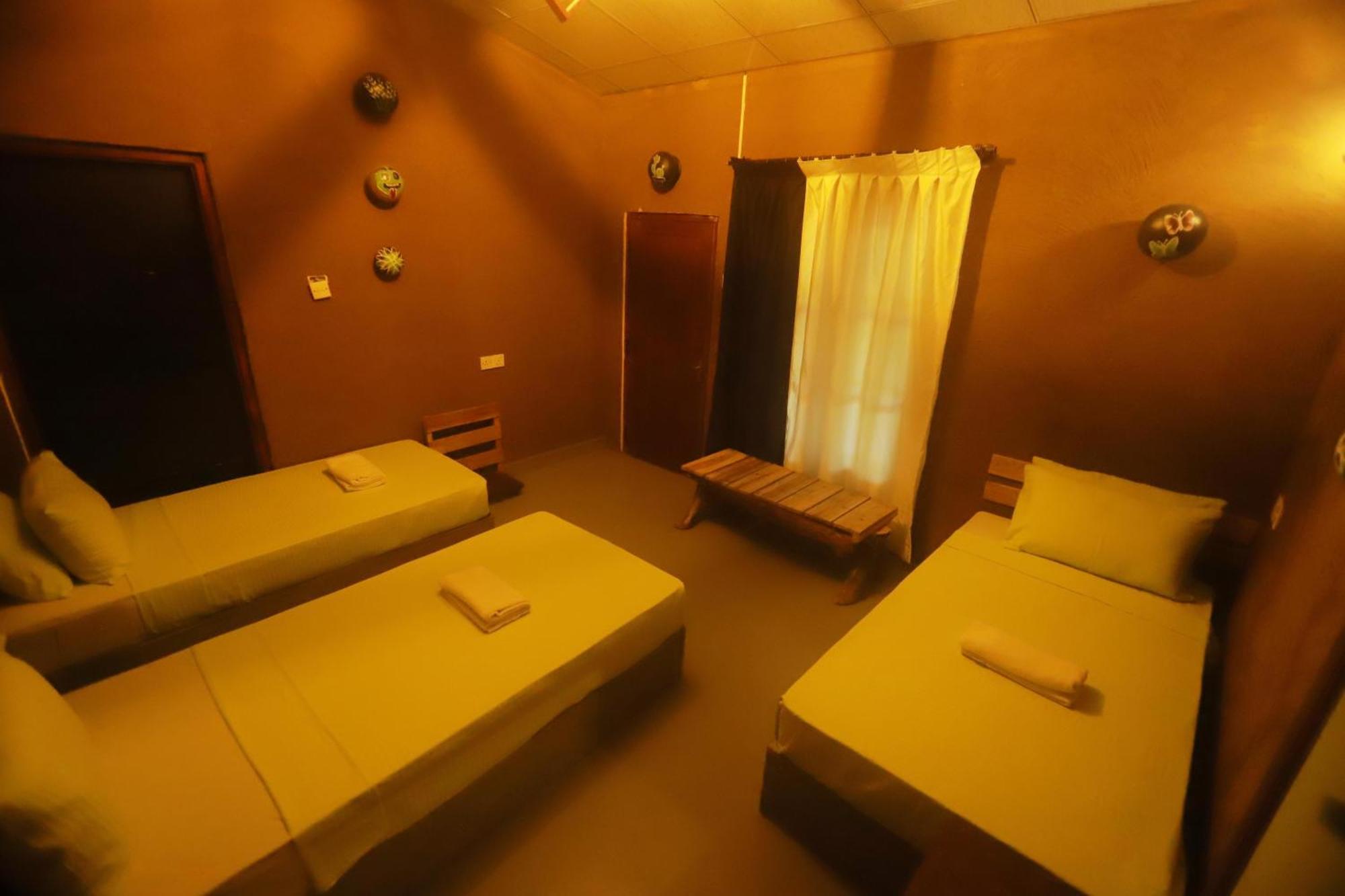 Dinna Nature Hostel Сигирия Экстерьер фото