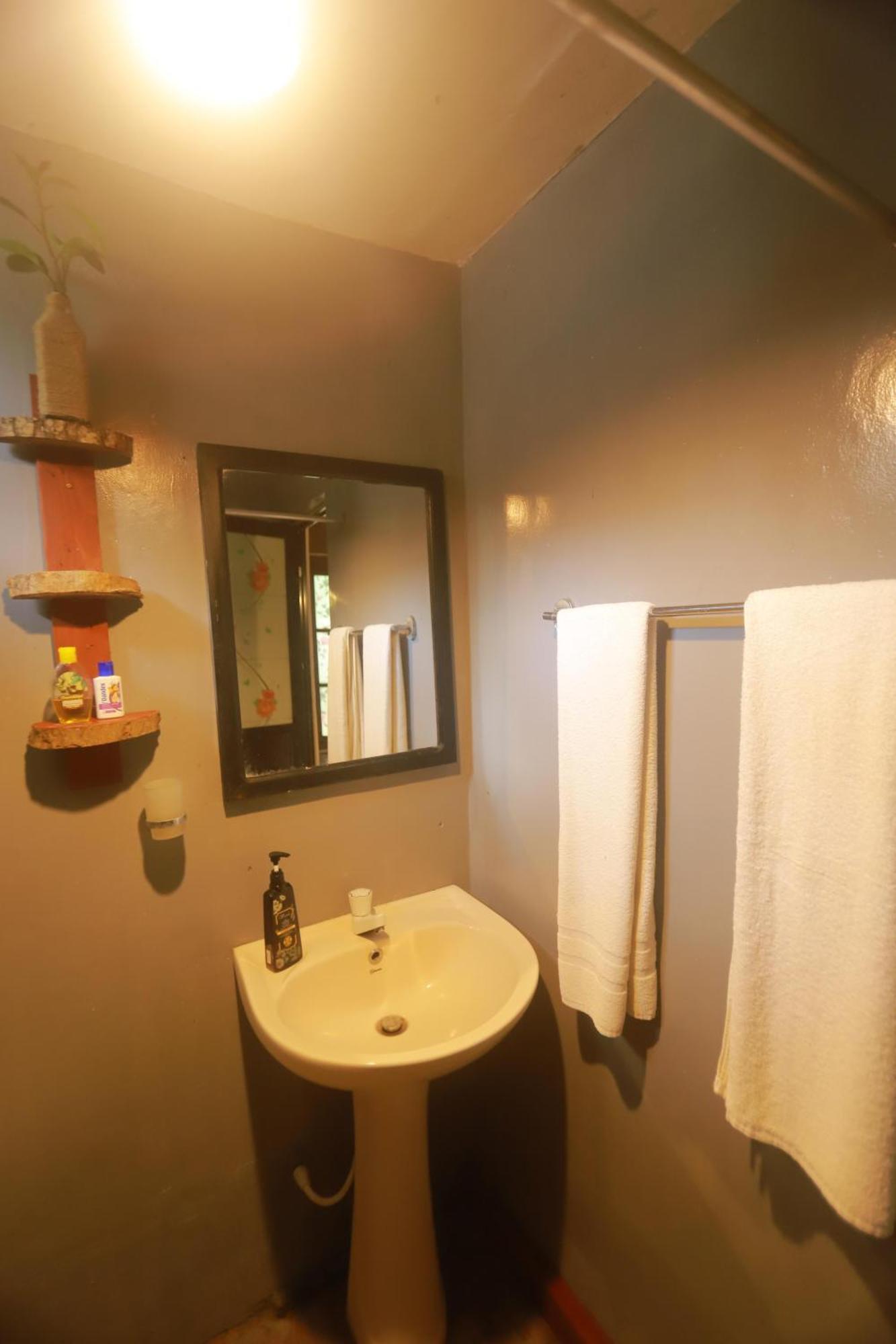 Dinna Nature Hostel Сигирия Экстерьер фото